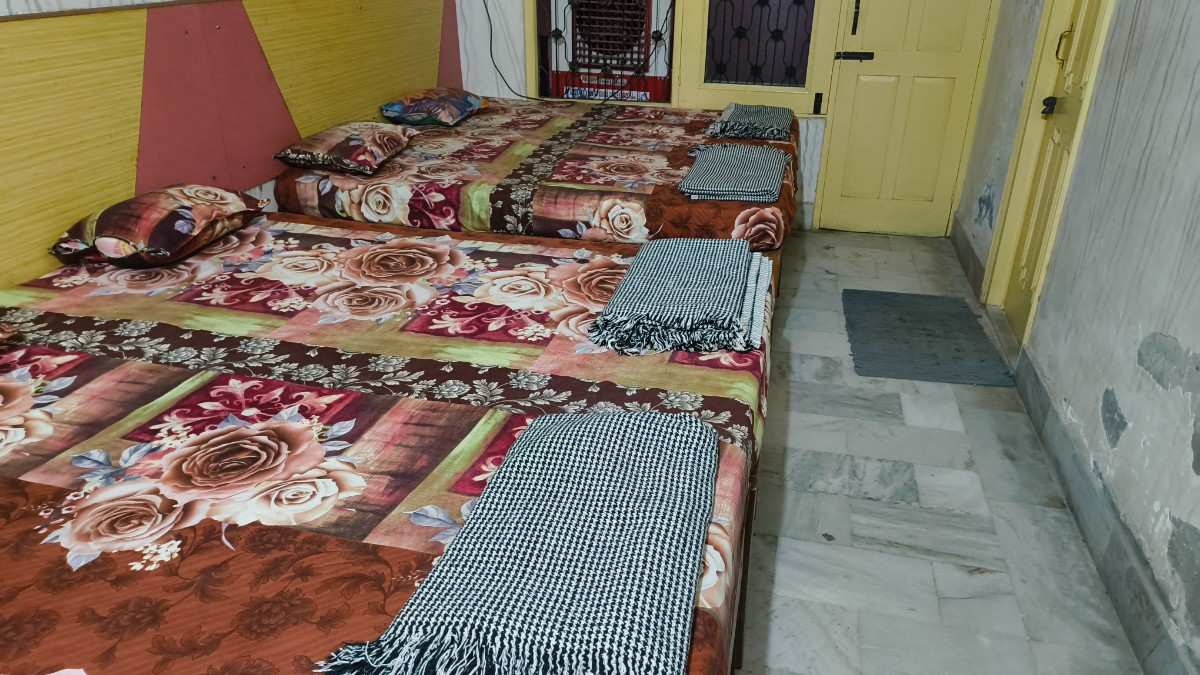 6-Bed AC