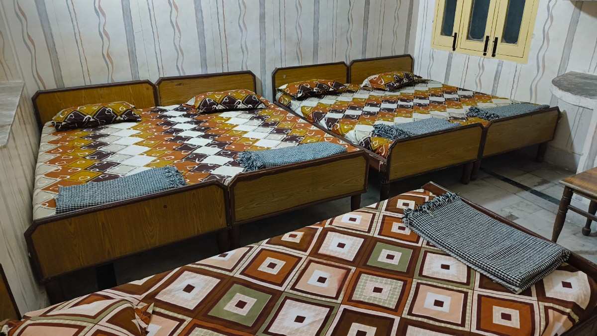 5-Bed AC